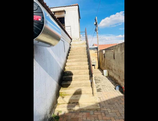 1 BEDROOM PROPERTY TO RENT IN PROTEA GLEN EXT